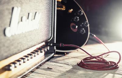 Как выбрать хороший гитарный кабель?