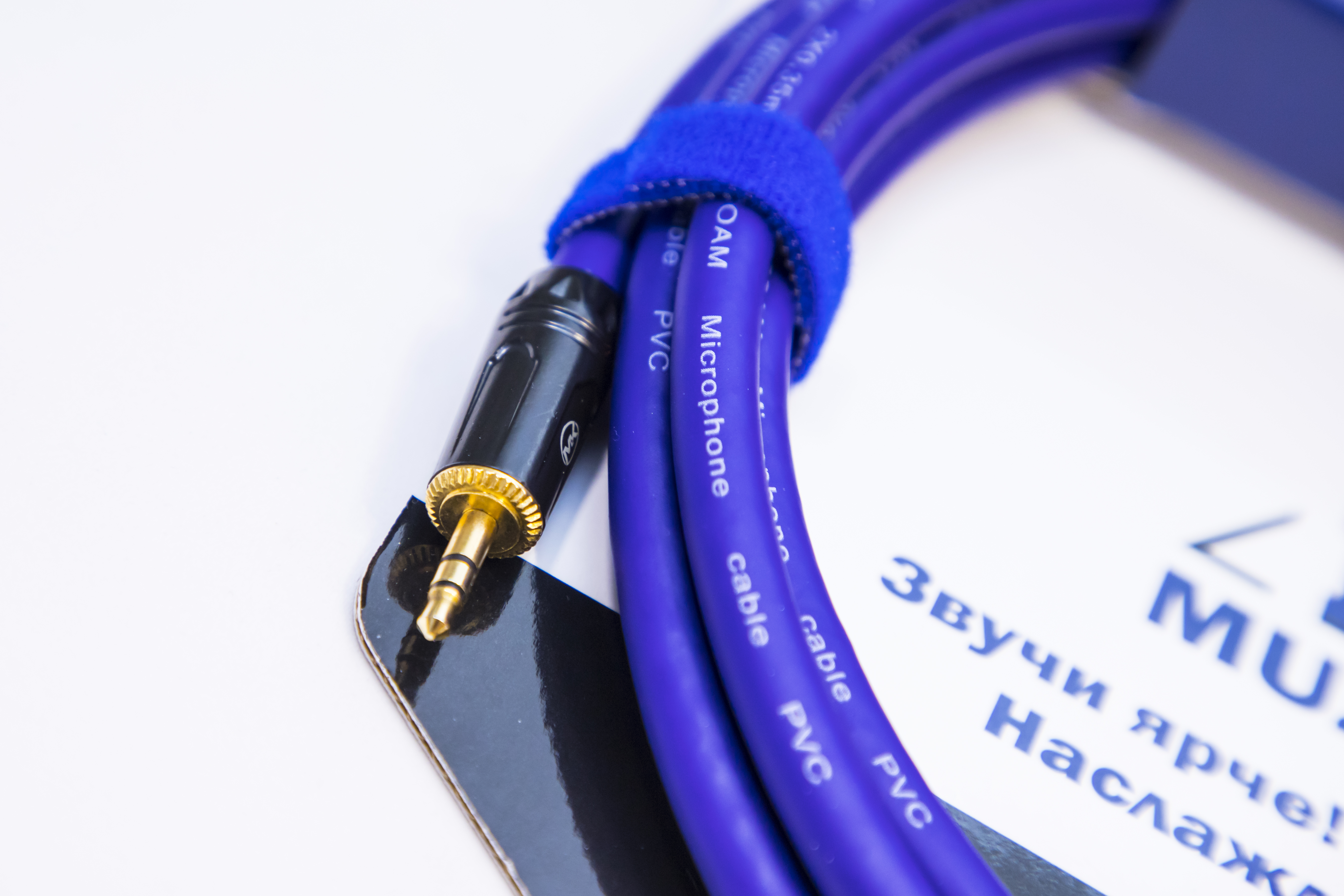 Аудио кабель MUZKABEL MFXMK1V - 1 метр, MINI JACK (3.5) - MINI JACK (3.5)